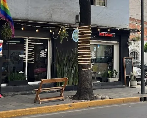 Fachada de la estética